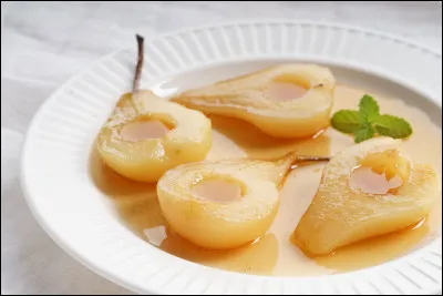 Quel spiritueux est souvent fabriqué à partir de poires, notamment en Alsace ?