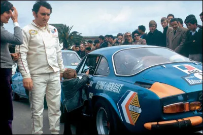 Il commence sa carri&egrave;re de pilote professionnel en 1968 chez Alpine, court essentiellement en rallye, remportant de nombreuses &eacute;preuves et le premier Championnat du Monde des Rallyes pour Constructeurs (WRC) pour la marque Alpine : il dispute le Monte Carlo 1976 avec la A 310 (photo) :