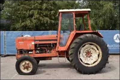 Km 18,4 : Le Fresne-Camilly. Au dernier recensement, combien y avait-il de Fresnecamilliens et Fresnecamilliennes ?