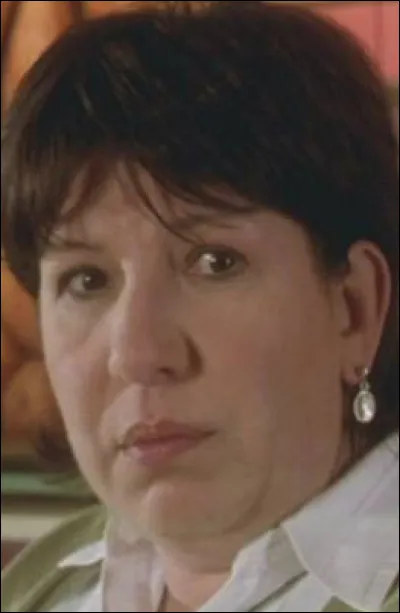 Elle a été nommée quatre fois pour un Molière et l'a gagné une fois. Qui est cette actrice ?