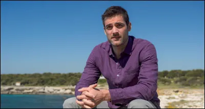 Il joue Alain Stuck Becker dans la série "Nos chers voisins". Qui est-ce ?