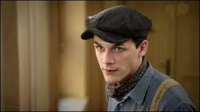 Dans un film récompensé au festival de Cannes, aux César, aux Oscars et aux Golden Globes, il joue un homme dont la femme est accusée de l'avoir tué. Qui est-ce ?