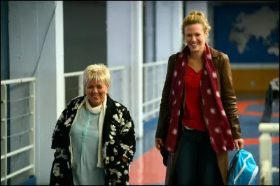 Elle a marqué toute une génération avec ses chansons "Je serais (ta meilleure amie)", "Toute seule", "Sur un air latino" et "La Positive attitude". Qui est-elle ?