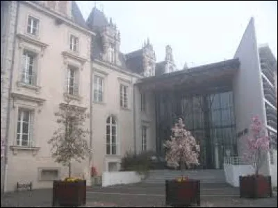 Ville de l'agglomération Lavalloise, Changé se situe dans le département ...