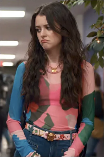 Avec qui Max a-t-elle une relation ?