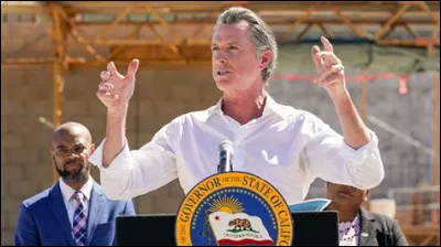 Comment se nomme le gouverneur de Californie ?