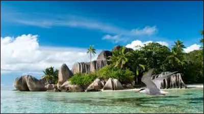 Quel est le symbole de la molécule d'eau ?