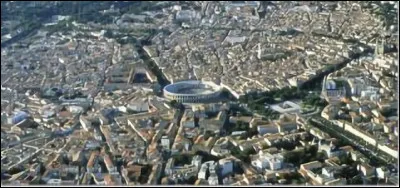 Dans quelle ville le quartier de la cigale est-il situé, si je vous dis que la ville est dans le département numéro 30 ?