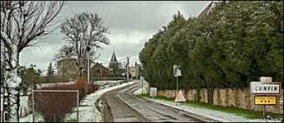 Nous sommes à Cunfin. Village de l'arrondissement de Troyes, il se situe dans le département ...