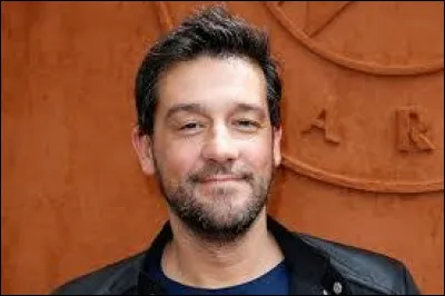 Quel est le nom de scène de cet humoriste français ?