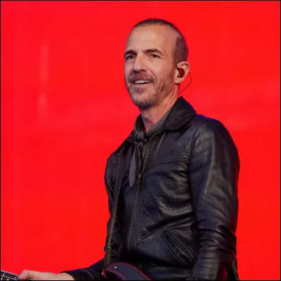 Y a-t-il un chanteur du nom de Calogero ?