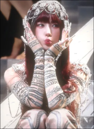 Dans quel groupe K-pop est Miyeon ?