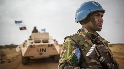 En quelle année la force militaire de l'O.N.U, appelée les Casques bleus, est-elle créée ?