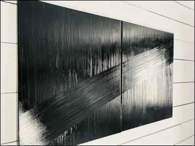 Ce tableau réalisé à la peinture noire est de quel artiste ?