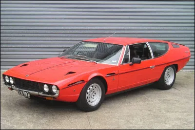 Quel modèle ne correspond pas au constructeur Lotus ?