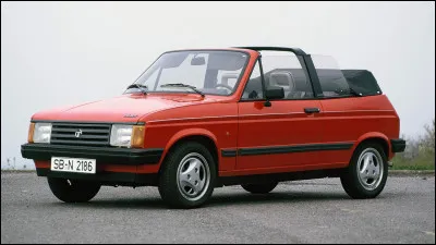 Quel modèle ne correspond pas au constructeur Dacia ?