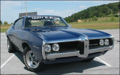 Quel modèle ne correspond pas au constructeur Chevrolet ?