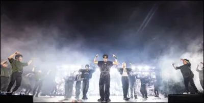 Doit-il &ecirc;tre sur sc&egrave;ne ?