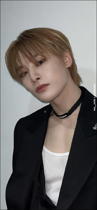 Quel âge a-t-il ? (juin 2025)