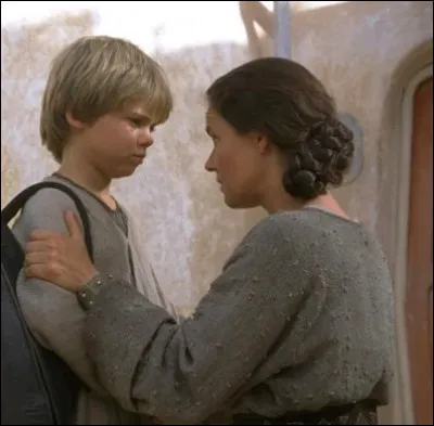 Ton maitre te dit de retourner dormir et qu'iel en parlera aux Jedi. Que fais-tu ?