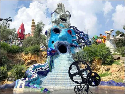 Comment se nomme le parc qu'elle a créé près de Rome à partir de 1979 ?