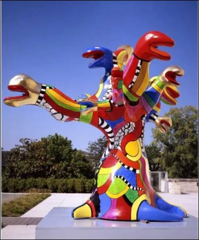 Dans quelle ville l'une de ces dernières créations est-elle visible ?