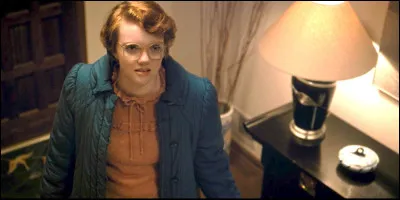 Comment s'appelle sa meilleure amie, qui disparaît par la suite ?