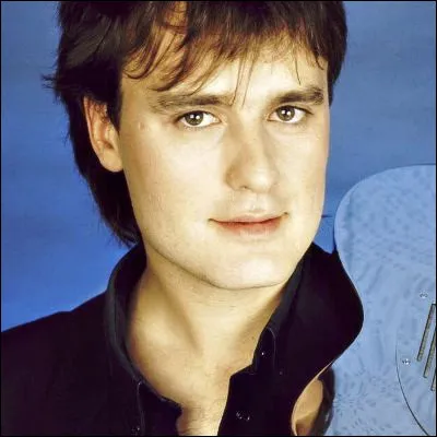 Quelle danse apparue dans les années 1960 et représentée par des chansons comme "Qui est in, qui est out" ou "Les Cactus", est cool selon un titre des Capitols ?