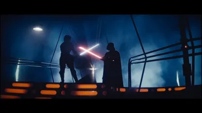 Quelle saga de films est connue pour ses batailles de sabres laser ?