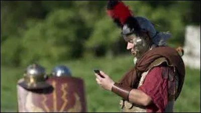 Attribution à une époque de ce qui appartient à une autre :