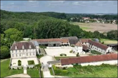 A quelle altitude situez-vous le point culminant du département ?