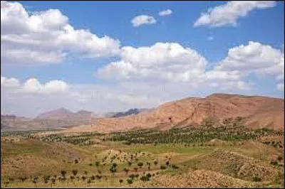 Quelle est cette région historique et géographique qui s'étend dans le nord-est de l'Iran aux limites de l'Afghanistan ?