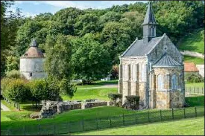 Quel est ce site d'une ancienne abbaye lié à l'histoire religieuse du XVIIe siècle et dont il reste aujourdhui loratoire néo-gothique et le grand pigeonnier ?