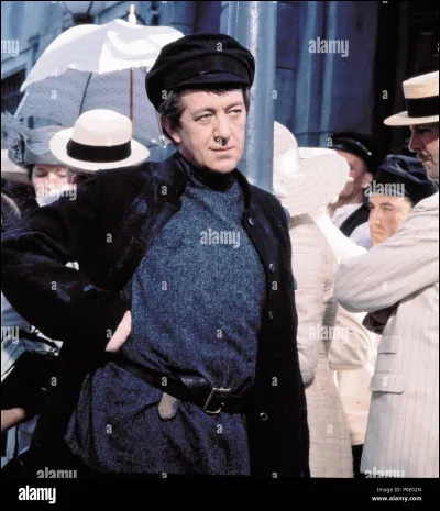 Dans " Le Docteur Jivago ", quel lien de parenté son personnage a-t-il avec le docteur en question ?