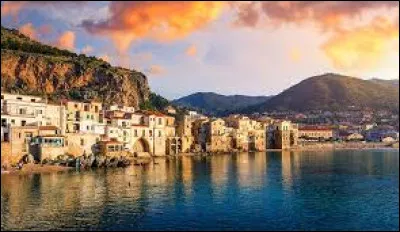 Laquelle de ces îles se situe en Méditerranée ?