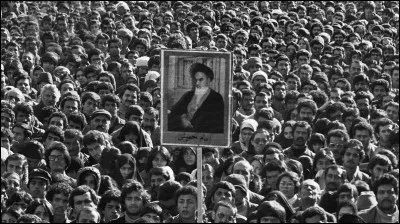 Comment se place l'Iran dans le contexte de la guerre froide entre sovi&eacute;tiques et am&eacute;ricains ?