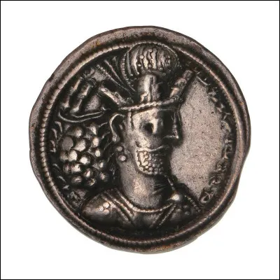 Comment se termine l'empire sassanide ?