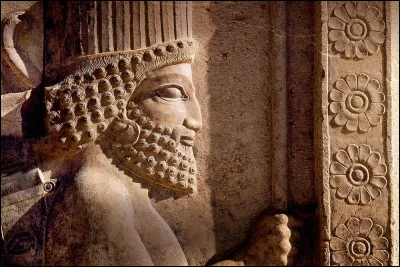 Mettez dans l'ordre les différentes époques de l'histoire iranienne :