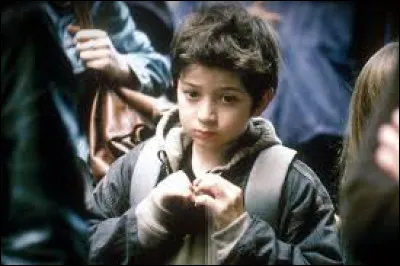 Complétez le titre de ce film réalisé par Richard Berry : "Moi César, ... 1/2, 1,39 m" :