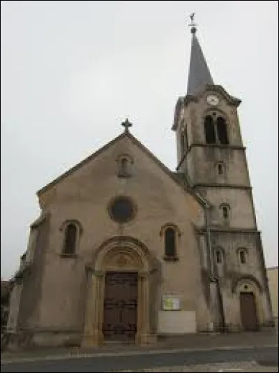Voici l'église Saint-Urbain, à Guentrange. Ancien village de Lorraine, rattaché à Thionville, il se situe dans le département ...