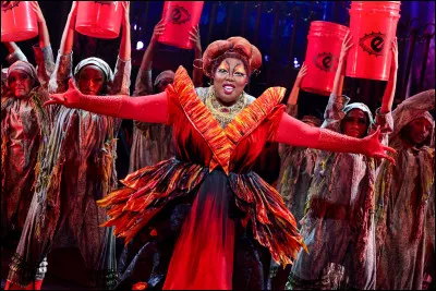 Le NÔ est l'un des styles traditionnels du théâtre ...