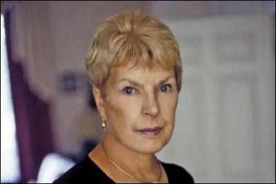 Qui est cet &eacute;crivaine britannique, auteure du roman policier ''La maison du lys tigr&eacute;'' ?