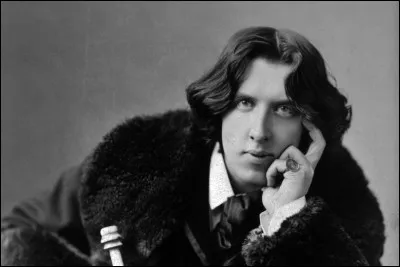 Qui est cet écrivain irlandais, auteur de cette citation : ''J'adore parler de rien. C'est le seul domaine où j'ai de vagues connaissances.'' ?