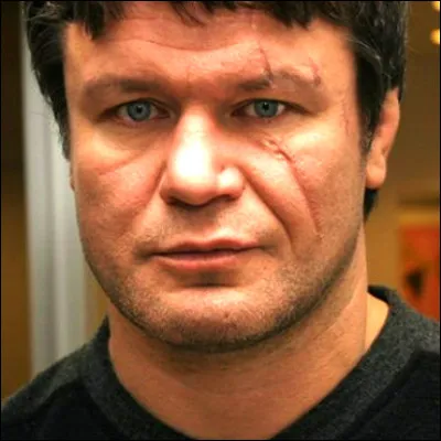 Quel sport de combat créé en URSS a eu comme champion le futur acteur Oleg Taktarov ?