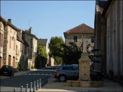 Nous partons maintenant dans le P&eacute;rigord noir, &agrave; Cadouin. Ancienne commune, elle se situe dans le d&eacute;partement ...