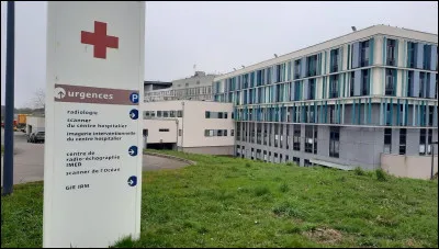 Ma mission est de soigner les gens et de veiller à leur bien-être. Je peux travailler à l'hôpital, en cabinet ou à domicile. J'écoute, examine, diagnostique et prescris des traitements.