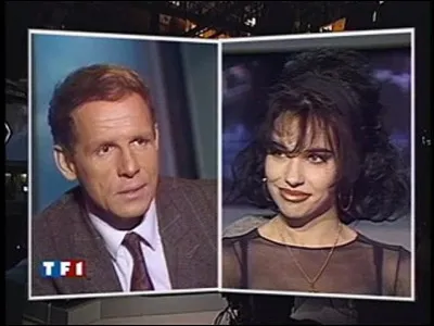 En 1992, l'actrice Béatrice Dalle a révélé en direct que le journaliste Patrick Poivre d'Arvor lui avait envoyé des lettres déplacées quand celui-ci l'a interrogée sur...