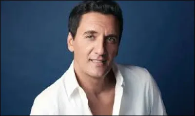 Depuis que Dany Brillant a vu Suzette, il a perdu la tête.