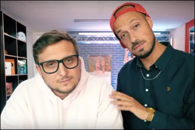 En quelle année ont-ils fêté les 4M d'abonnés sur leur chaîne ?