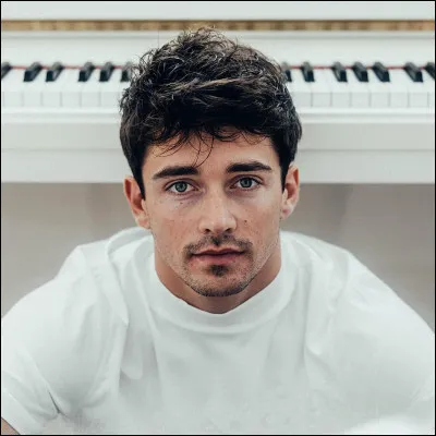 Comment est-il surnommé ?